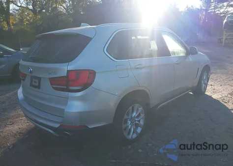 2015 BMW X5 xDrive35I z USA, uszkodzony, nr VIN 5UXKR0C53F0P04531